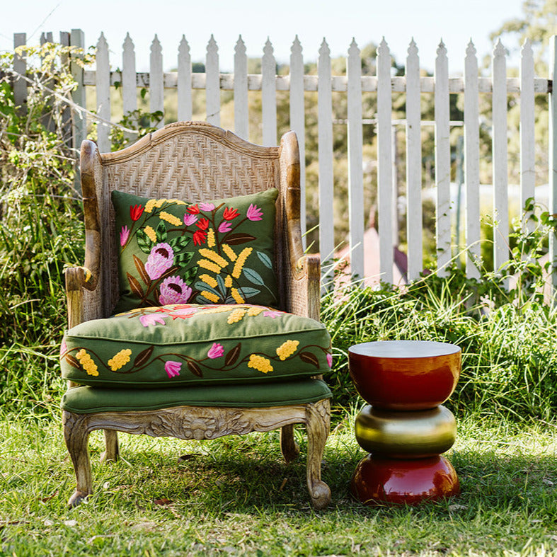Embroidered cotton library chair bottle Green