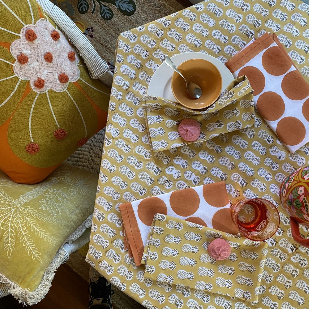 Best Pink Pineapple Tablecloths Available in Australia